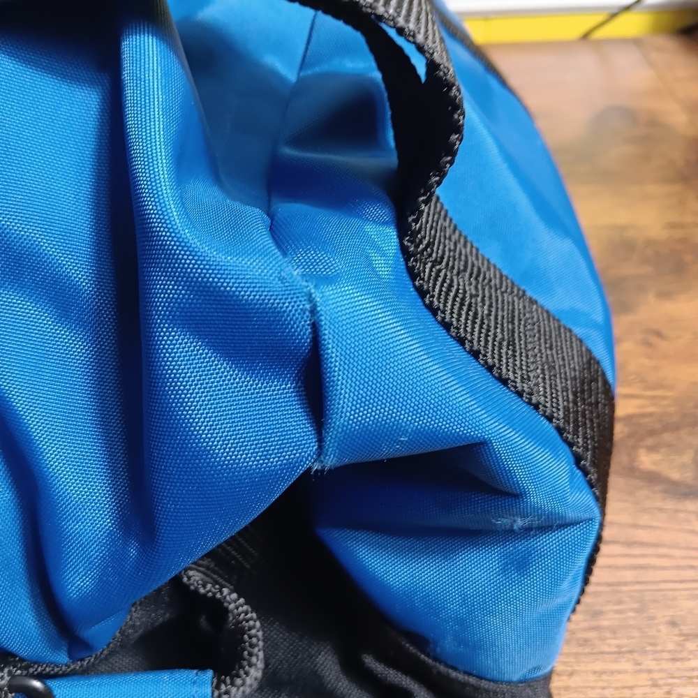 LL Bean Adventure Duffle Bag Blue Nylon Hiking Outdoor Travel Gym Tote - Picture 9 of 14